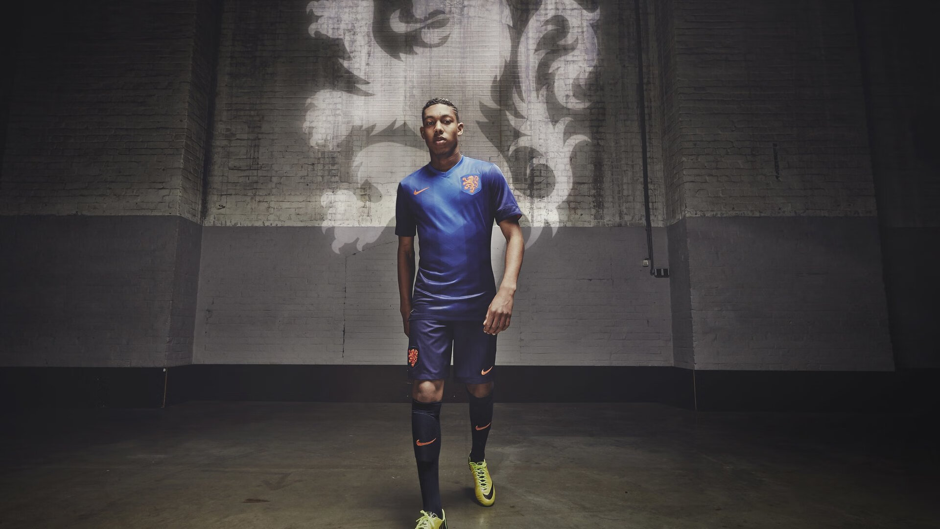 开云体育开云-决赛红牌事件成为球队转折点，红牌会停赛吗